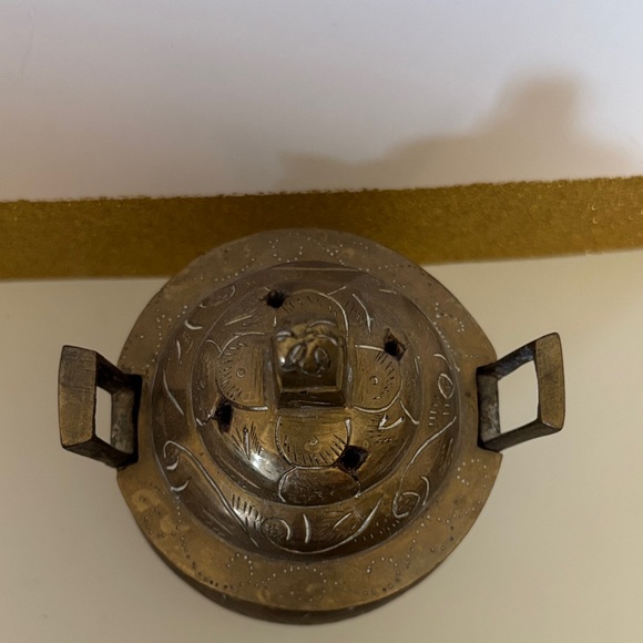 Vintage Marked Chinese Brass Footed Incense Burner Holder Tri pod pot lidded - Picture 2 of 11